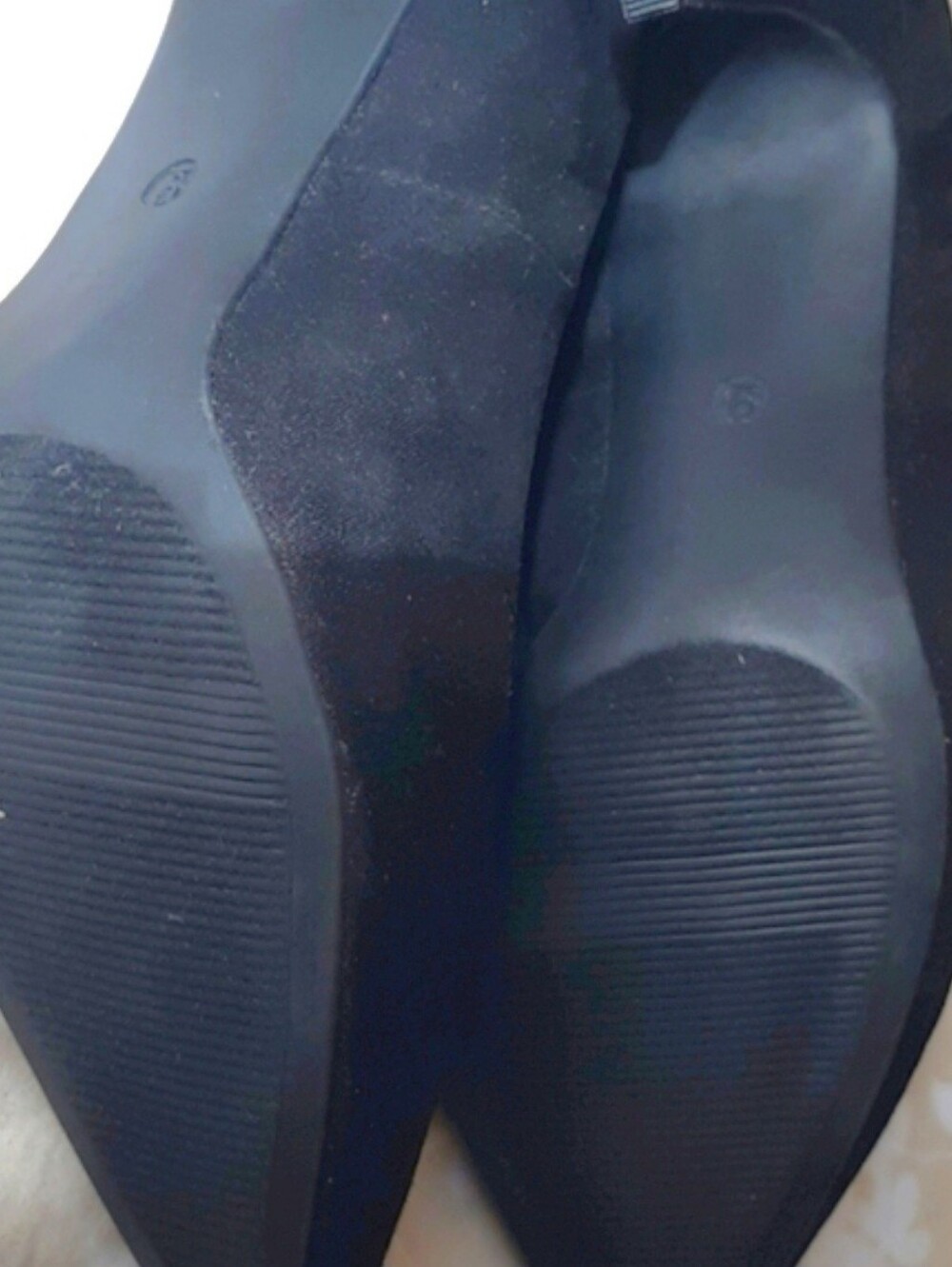 Heels NEW - Picture 4 of 4
